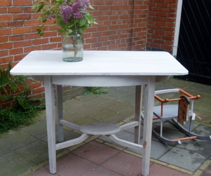 Tafel in white wash