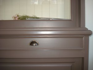 Kast geverfd in kleur london clay van Farrow&Ball